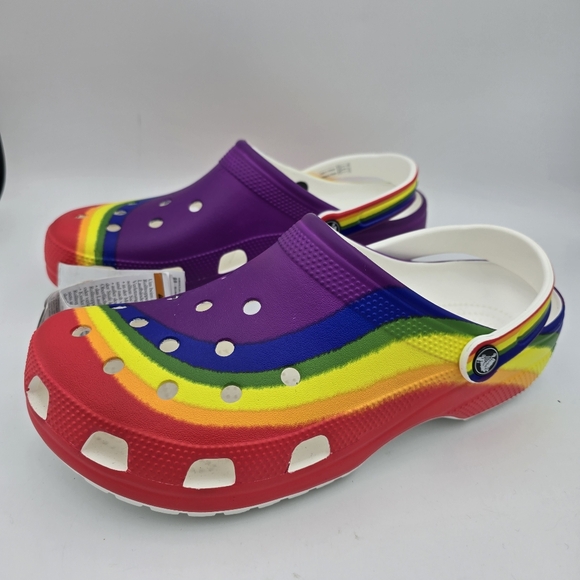 NWT Crocs Classic Rainbow Dye Clogs, Men's 10 / Women's 12 ~ Pride Sandals ~ - Picture 5 of 16